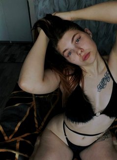 Daria - escort in Dubai Photo 8 of 9