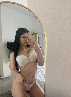 Daria - escort in Dubai Photo 9 of 9