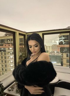 Daria Xl - Transsexual escort in Dubai Photo 11 of 11