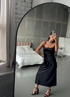 Darina - escort in İstanbul Photo 3 of 6