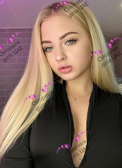 DARINA PERFECT SERVICE 19yo - puta in Abu Dhabi Photo 4 of 8