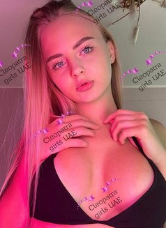 DARINA PERFECT SERVICE 19yo - puta in Abu Dhabi Photo 6 of 8