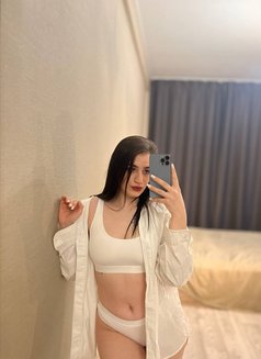 Darina Blowjob - escort in Hong Kong Photo 5 of 7