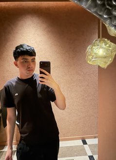 Dario - Male escort in Dubai Photo 1 of 6