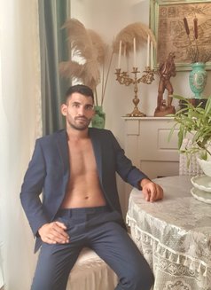 Darius - Male escort in Malta Photo 1 of 5