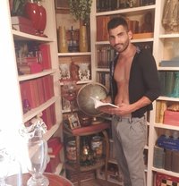 Darius - Male escort in Malta