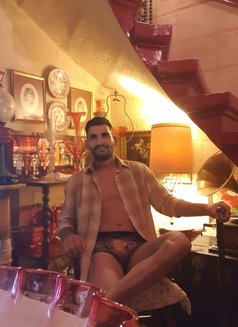 Darius - Male escort in Malta Photo 3 of 5