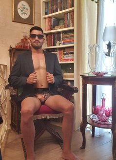 Darius - Male escort in Malta Photo 5 of 5