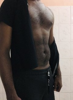 Dark Choc - Acompañantes masculino in Colombo Photo 3 of 3