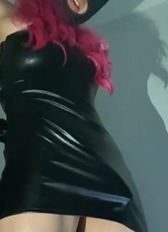 Dark Feminine 22c - Transsexual escort in Beirut Photo 2 of 3