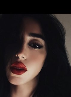 Dark Feminine 22c - Transsexual escort in Beirut Photo 5 of 5