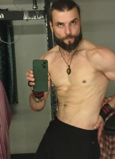 From Russia with love - Acompañantes masculino in Kolkata Photo 3 of 4