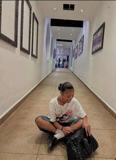 Dark - escort in Nairobi Photo 7 of 8