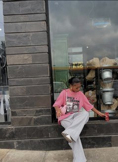 Dark - escort in Nairobi Photo 8 of 8