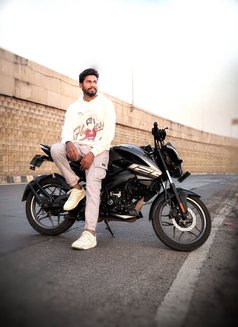 Dark Night - Male escort in Pune Photo 6 of 7