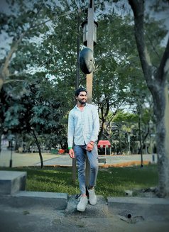 Dark Night - Male escort in Pune Photo 9 of 14