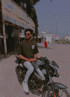 Dark Night - Male escort in Pune Photo 13 of 14