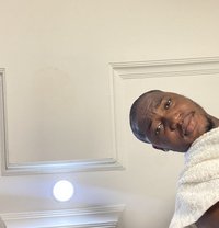 Dark Snow - Acompañantes masculino in Accra