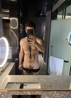 Dark Warrior - Male escort in Shenzhen Photo 1 of 3