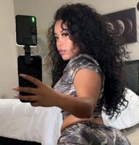 Darlie - escort in Erbil