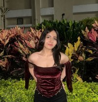 Darmita - puta in Kolkata Photo 1 of 3