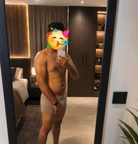 Darren - Male adult performer in Colombo