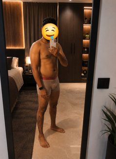 Darren - Male adult performer in Colombo Photo 3 of 3