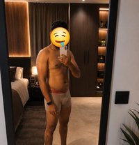 Darren - Male adult performer in Colombo