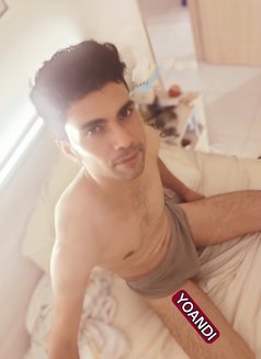 Darwin - Male escort in Jakarta Photo 9 of 9