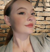 Darya 18y, Teen Babe - puta in Dubai