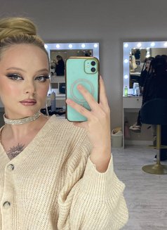 Darya 18y, Teen Babe - escort in Dubai Photo 3 of 9