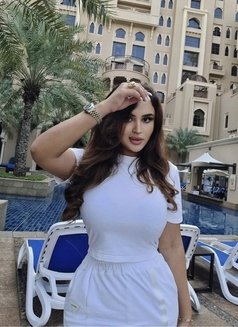 Noora - escort in Riyadh Photo 1 of 12