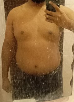 Dash - Male escort in Colombo Photo 4 of 4