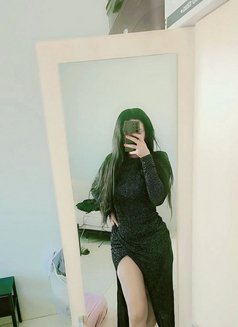 Dasha - escort in Riyadh Photo 2 of 5