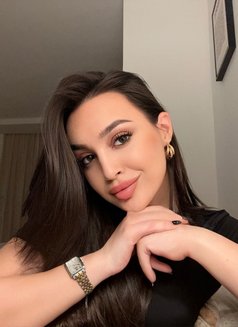 Dasha - escort in Riyadh Photo 14 of 16