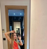 Dasha - puta in Singapore