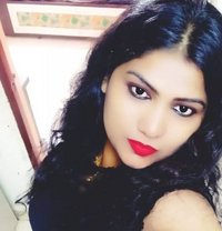 Dashing Neha flowers - adult performer in New Delhi