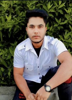 Davayan - masseur in Doha Photo 1 of 3