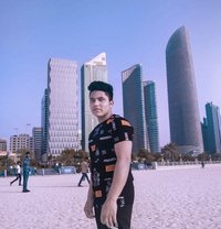 Davayan - masseur in Doha