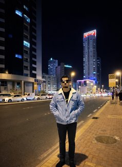Davd - Male escort in Al Manama Photo 3 of 7