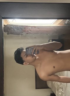 Dave - Male escort in Manila Photo 12 of 16