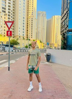 Dave - Male escort in Dubai Photo 2 of 4