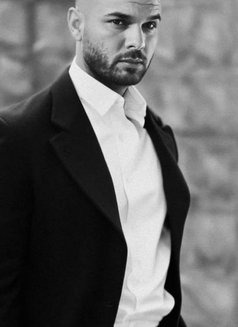 Dave K - masseur in Riyadh Photo 2 of 4