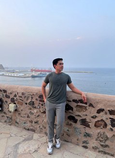Dave Rsatile - Male escort in Muscat Photo 3 of 3