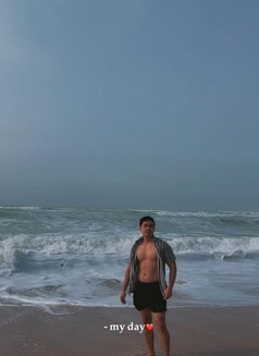 Dave Rsatile - Acompañantes masculino in Muscat Photo 2 of 3