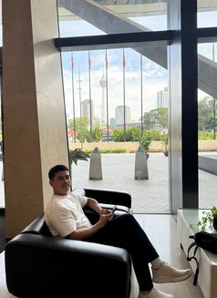 Dave Rsatile - Acompañantes masculino in Muscat Photo 4 of 5