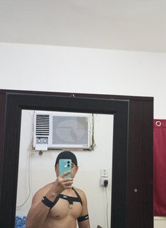 Dave Rsatile - Male escort in Muscat Photo 3 of 3