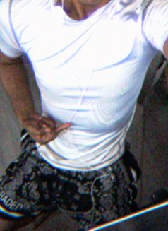 Dave Sy - Male escort in Manila Photo 2 of 4