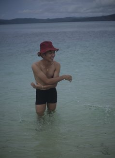 Dave Yu - Male escort in Bangkok Photo 6 of 16