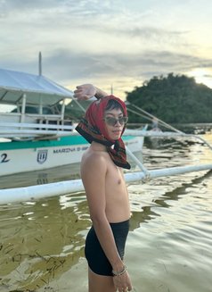 Dave Yu - Male escort in Bangkok Photo 11 of 16